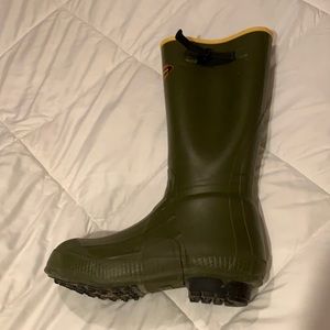 Men’s LaCrosse Burly rubber boots.